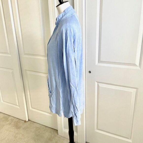 Lilly Pulitzer Light Blue Soft Luxletic Pullover Popover Sweater Sweatshirt L - Picture 2 of 5